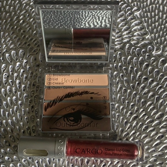 NEW Cargo eyeshadow palette and lip gloss - Picture 2 of 8